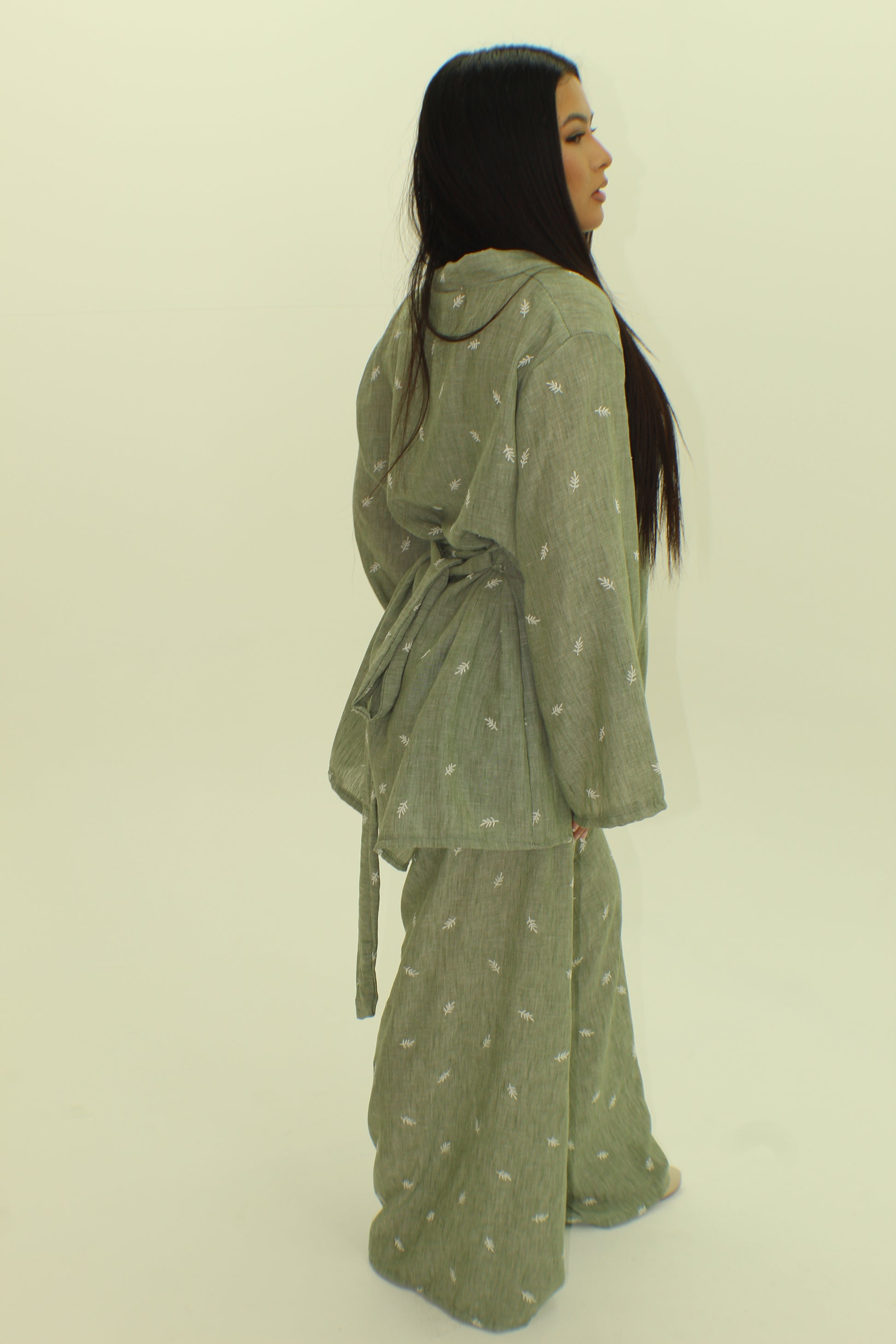 The Olivia leaf Embroidered Set - BERBISH